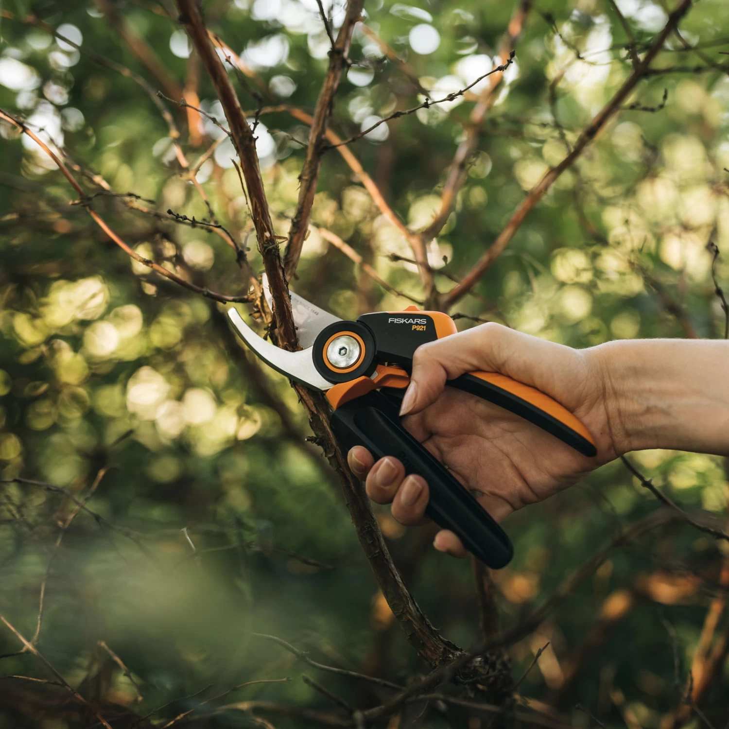 Fiskars Schere 'Xseries PowerGear', Schwarz/orange – Bild 2